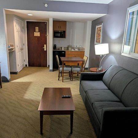 Hotel Wingate By Wyndham Chesapeake Zewnętrze zdjęcie