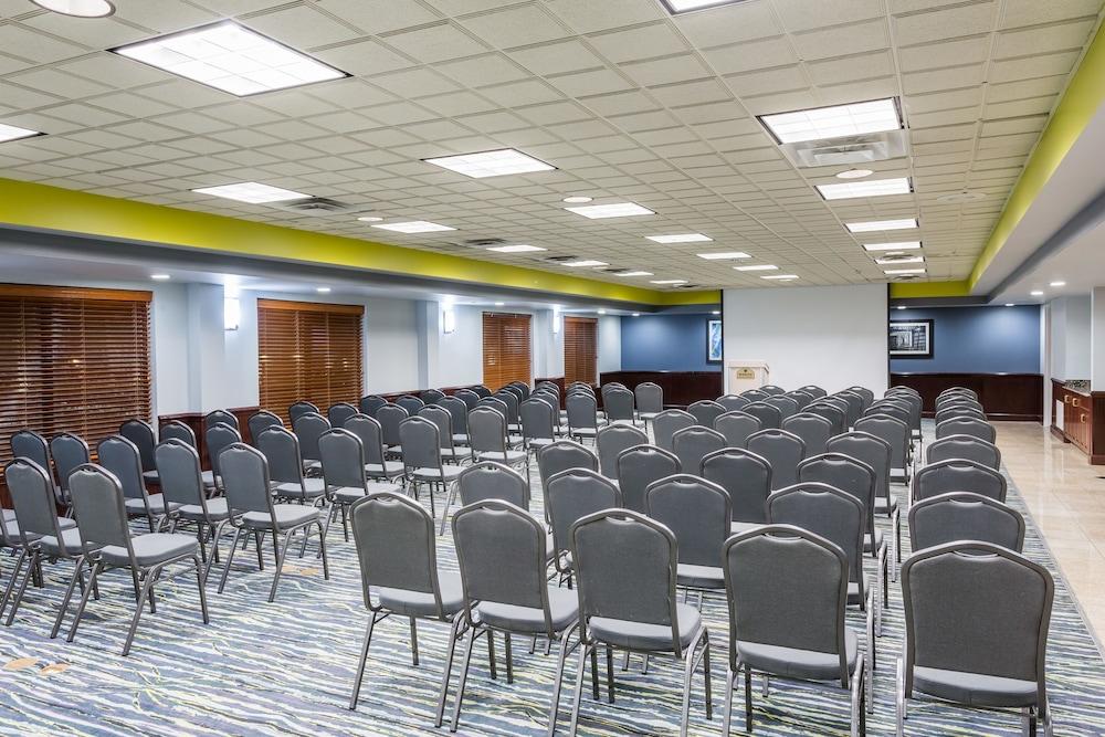 Hotel Wingate By Wyndham Chesapeake Zewnętrze zdjęcie