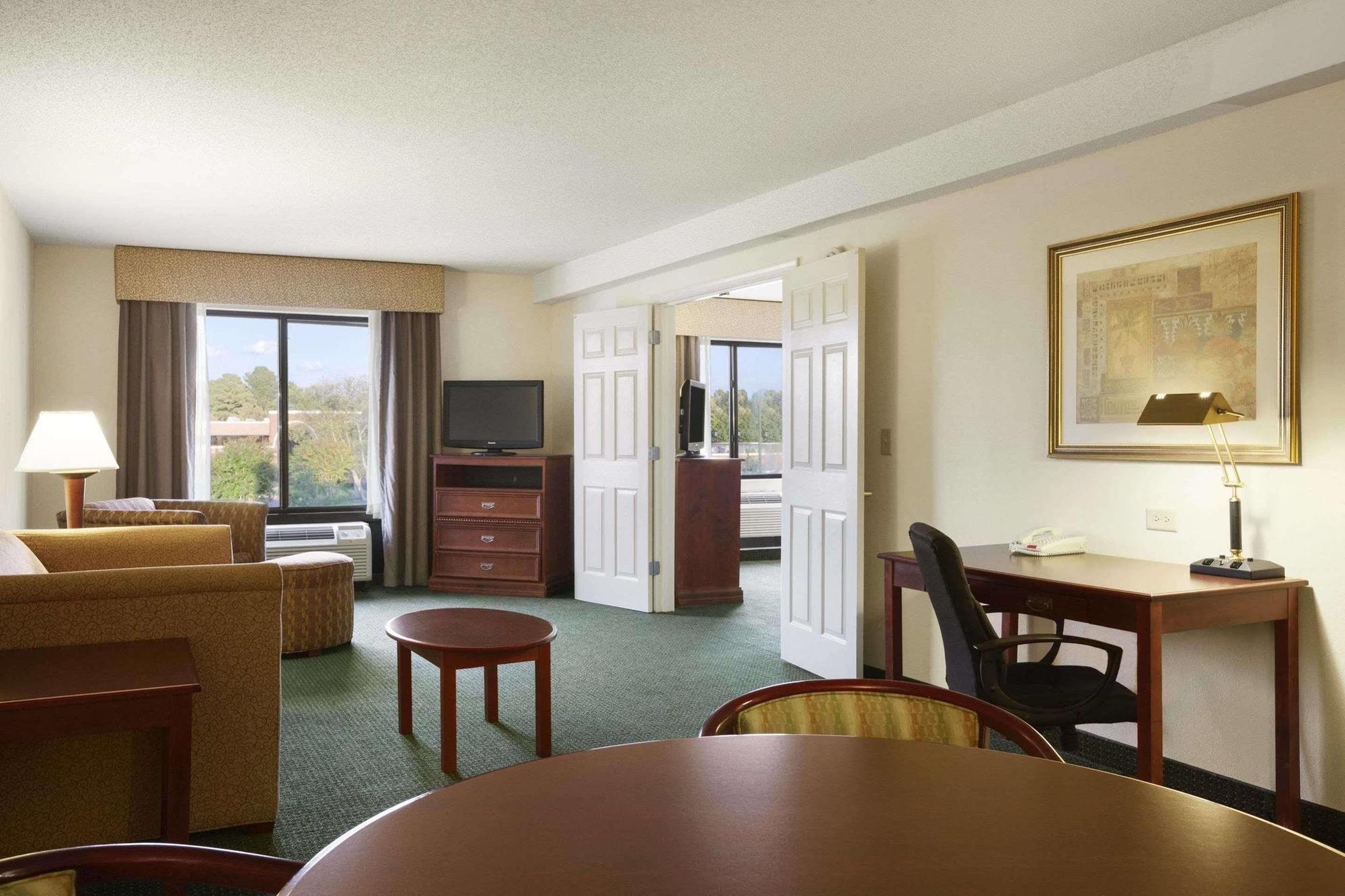 Hotel Wingate By Wyndham Chesapeake Zewnętrze zdjęcie