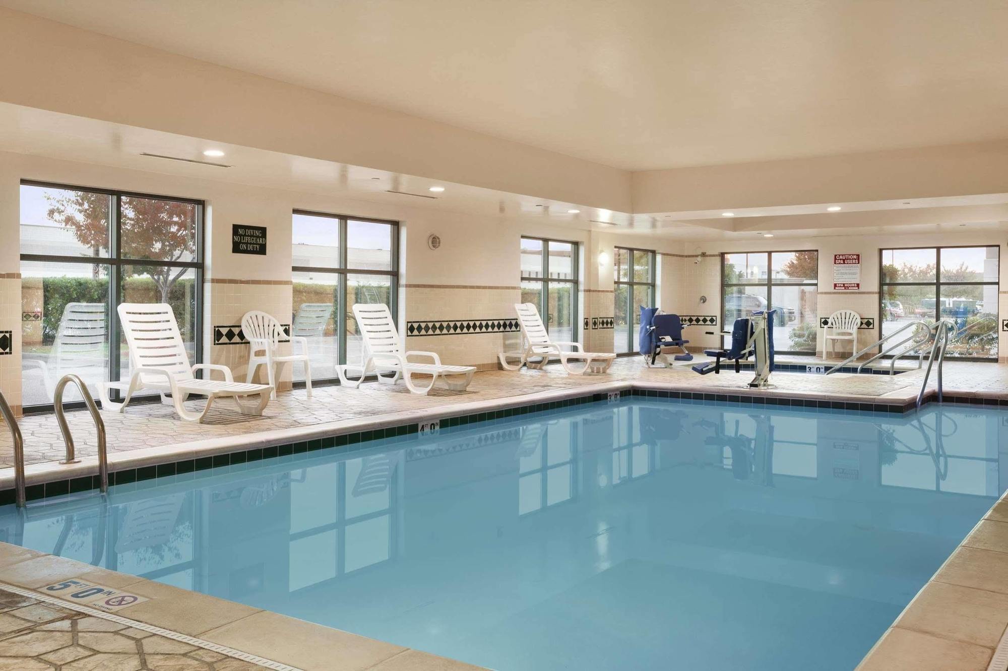 Hotel Wingate By Wyndham Chesapeake Zewnętrze zdjęcie